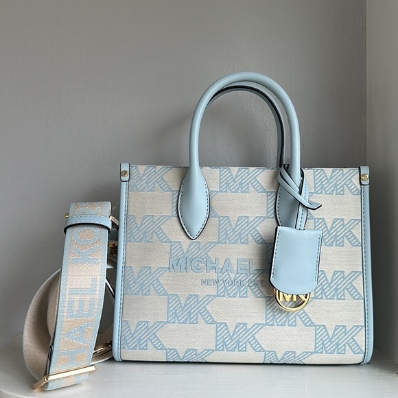 MICHAEL KORS
Mirella Small Logo Jacquard Crossbody Bag - Picture 2 of 12